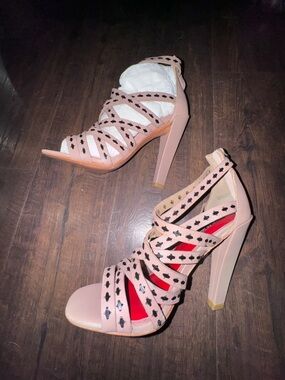 Charles Jourdan NIB Strappy Studded Block Heel Sandals in Nude and Black